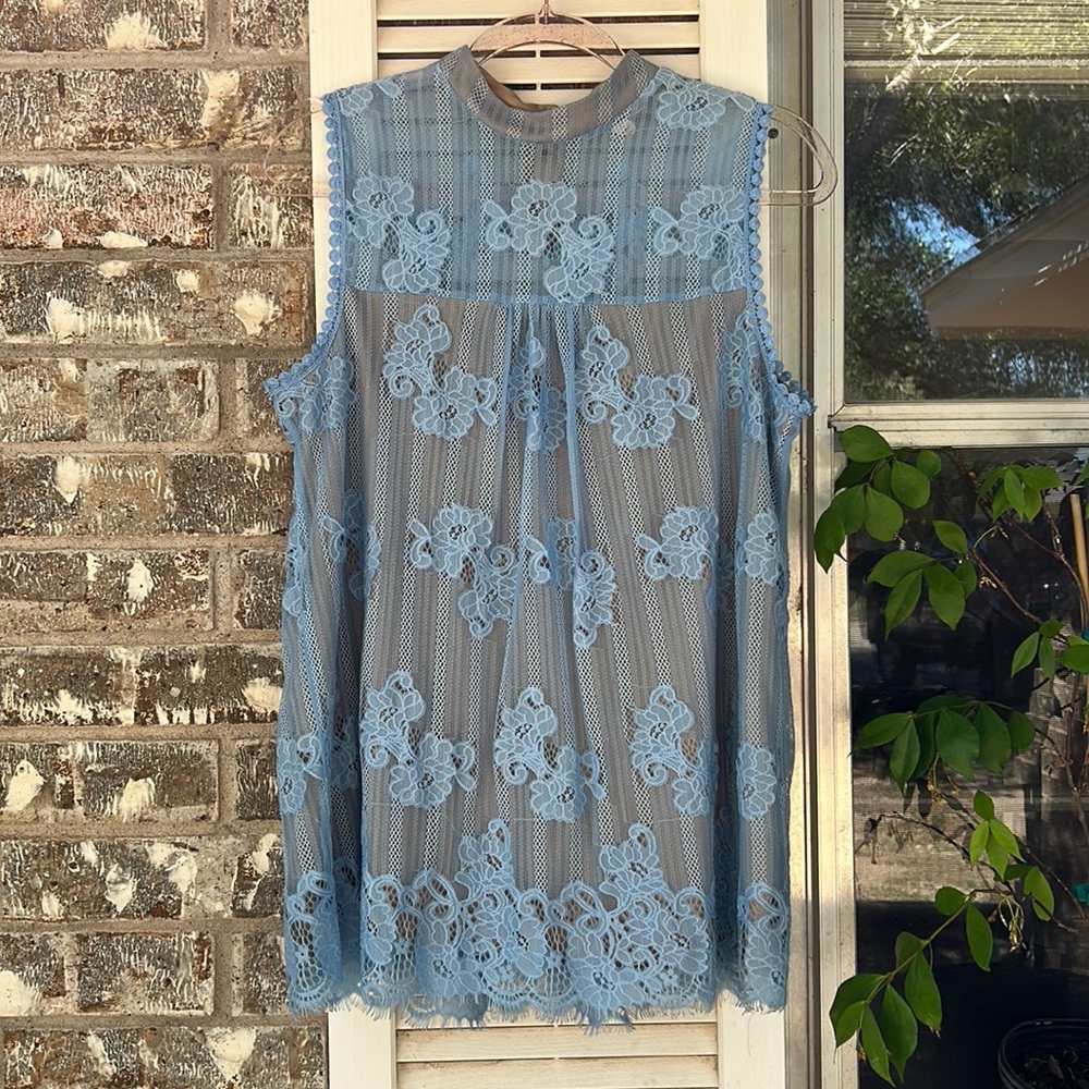 Elegant Blue Lace Sleeveless Blouse